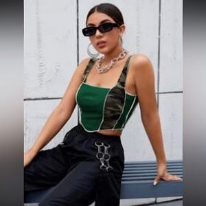 SHEIN Black and Green camo tank top 🖤💚